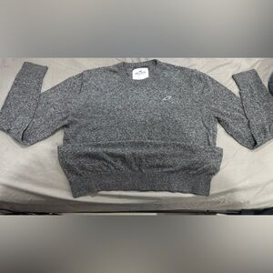 Gray Hollister sweatshirt